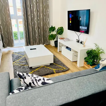 Family-friendly City Haven Apartman